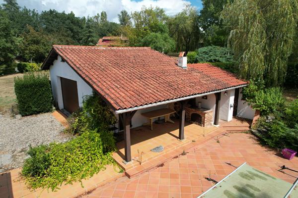 A vendre Maison à Nérac - 6 pièces avec terrain, piscine et garage