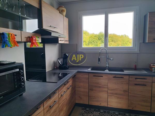 Appartement à vendre Tonnay Charente - 3 pièces, 71m² avec 2 chambre(s) à 139 000€ - AJP Immobilier Rochefort