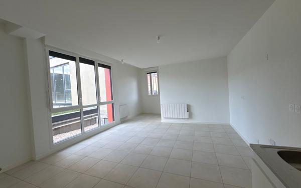 Appartement à vendre    2 pièces •  Pont-de-Chéruy