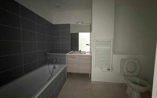 Appartement à vendre    2 pièces •  Pont-de-Chéruy