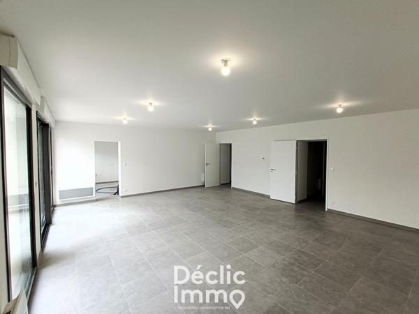 Vente maison Saint hilaire de villefranche, 190m² 6 pièces 306 800€ avec piscine