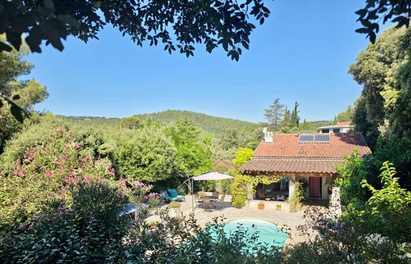 Maison 4/3 chs avec Garage et piscine au calme