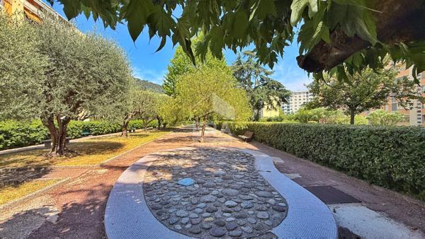 A VENDRE Appartement 3 pièces à vendre à Nice Pasteur