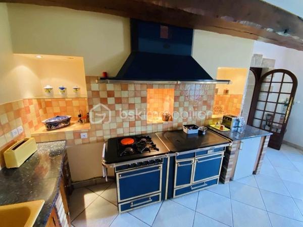 Maison en pierre de 310 m²