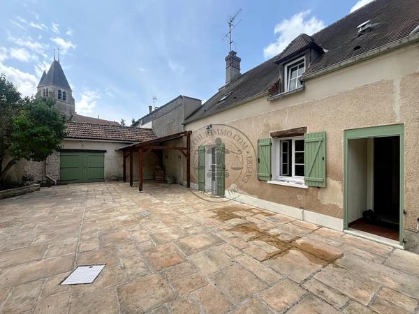 Vente                                                      Maison
                        
                     5 pièces                      167 m2                     à Auneau