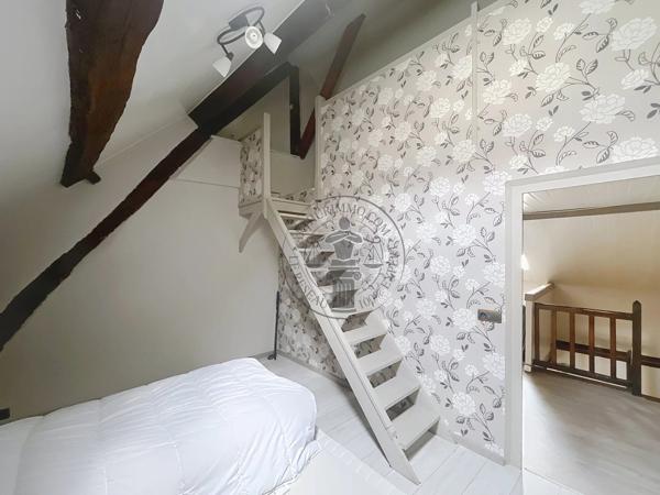 Vente                                                      Maison
                        
                     5 pièces                      167 m2                     à Auneau