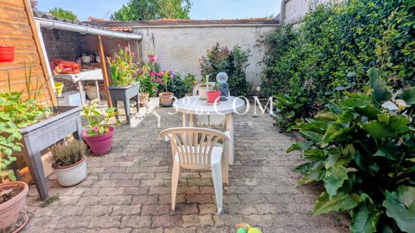 Maison
                                                                                                                                                                                                                                                                                                                        4 pièce(s)                                                                                                                                                                                                          3 chambre(s)                                                                                                                                                                                                          95  m²