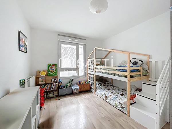 Grand 4 pièces familiale avec terrasse et parking