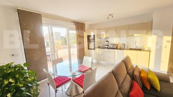 Appartement d’exception au dernier étage d’une résidence récente, offrant terrasse avec vue dégagée,