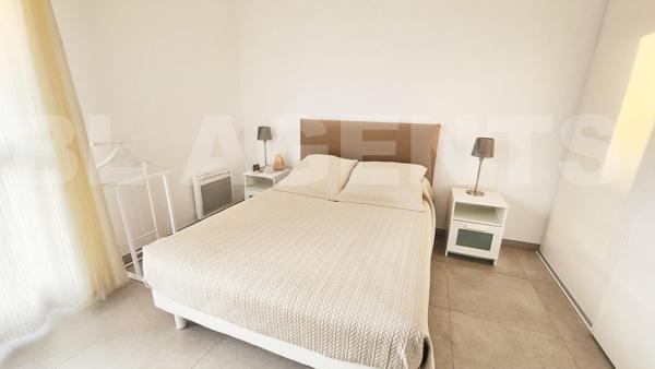 Appartement d’exception au dernier étage d’une résidence récente, offrant terrasse avec vue dégagée,