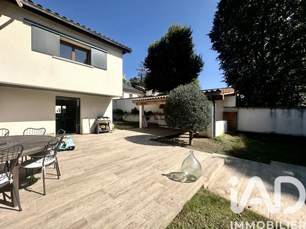 Maison à vendre 6 pièces 171 m² Andrézieux-Bouthéon