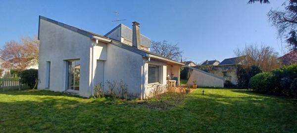 BELLE MAISON D’ARCHITECTE DE 152 M² DANS PETITE RÉSIDENCE PROCHE GARE ET CENTRE VILLE CHÂTELLERAULT Réf 2664