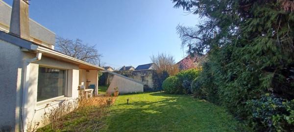 BELLE MAISON D’ARCHITECTE DE 152 M² DANS PETITE RÉSIDENCE PROCHE GARE ET CENTRE VILLE CHÂTELLERAULT Réf 2664