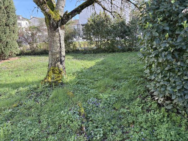 BELLE MAISON D’ARCHITECTE DE 152 M² DANS PETITE RÉSIDENCE PROCHE GARE ET CENTRE VILLE CHÂTELLERAULT Réf 2664