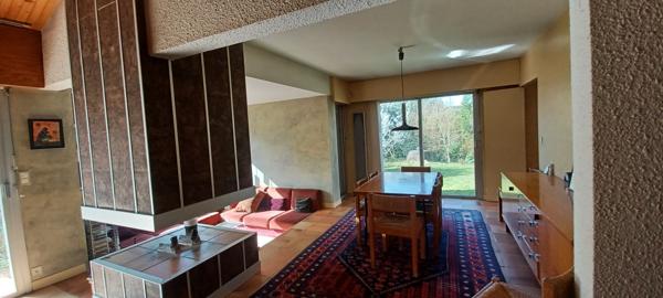 BELLE MAISON D’ARCHITECTE DE 152 M² DANS PETITE RÉSIDENCE PROCHE GARE ET CENTRE VILLE CHÂTELLERAULT Réf 2664