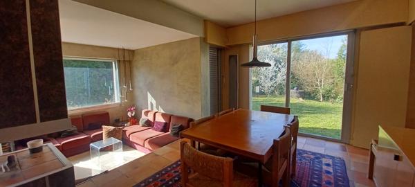 BELLE MAISON D’ARCHITECTE DE 152 M² DANS PETITE RÉSIDENCE PROCHE GARE ET CENTRE VILLE CHÂTELLERAULT Réf 2664