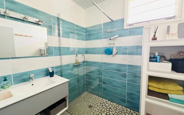 Maison à vendre    4 pièces •  Remire-Montjoly