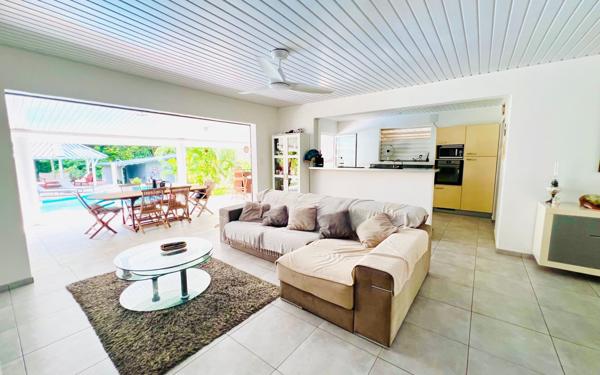 Maison à vendre    4 pièces •  Remire-Montjoly