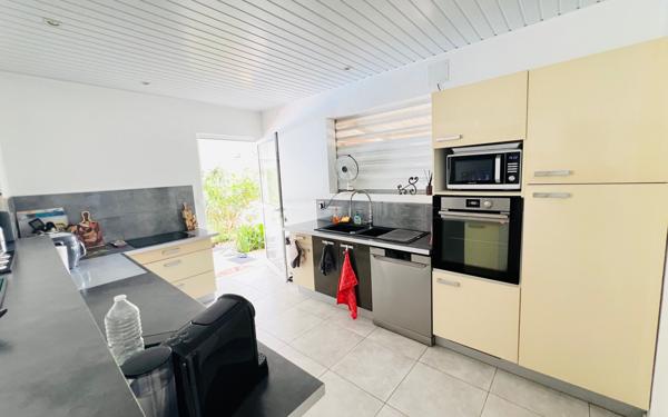 Maison à vendre    4 pièces •  Remire-Montjoly