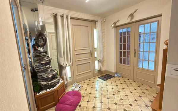 Maison à vendre    7 pièces •  Péronne