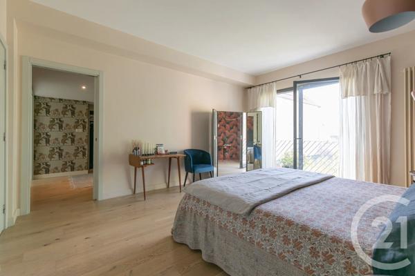 Maison à vendre  7 pièces - 259,03 m 2   LA VARENNE ST HILAIRE  - 94
