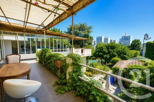 Maison à vendre  8 pièces - 260,25 m 2   IVRY SUR SEINE  - 94