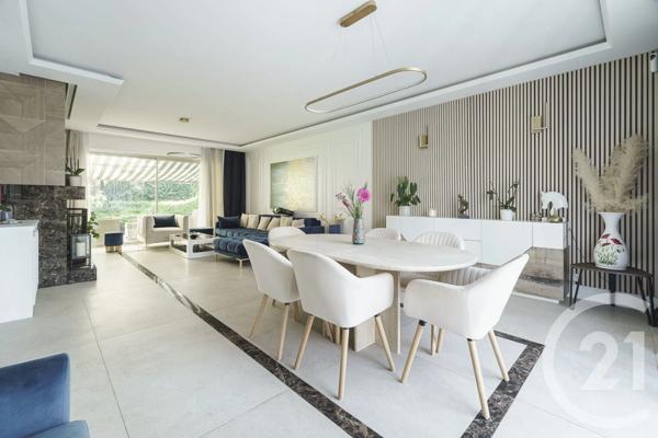 Maison à vendre  8 pièces - 260,25 m 2   IVRY SUR SEINE  - 94