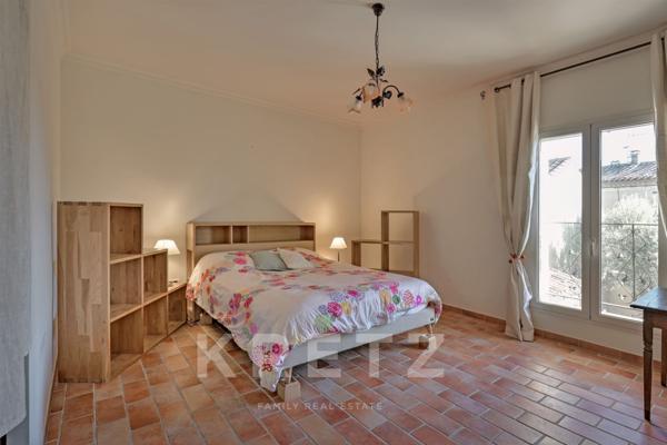 Maison de charme avec piscine et jardin intimiste au cœur de Générac, entre Nîmes et Camargues