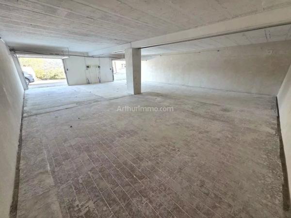 Location Local commercial 1 pièces 124 m2 à Draguignan