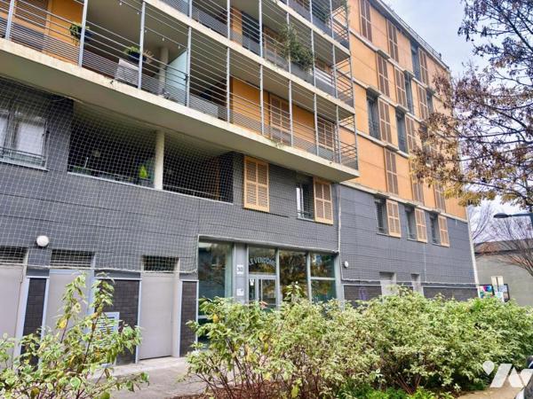 APPARTEMENT 3 P + C, Garage sécurisé, Balcon/Terrasse – Quartier Caserne de Bonne