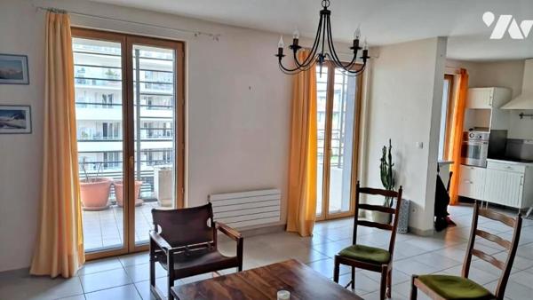 APPARTEMENT 3 P + C, Garage sécurisé, Balcon/Terrasse – Quartier Caserne de Bonne