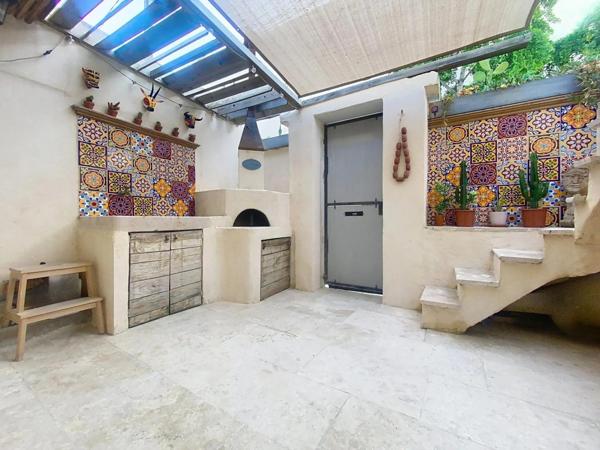 Maison de ville rénovée avec prestations haut de gamme – 118 m²