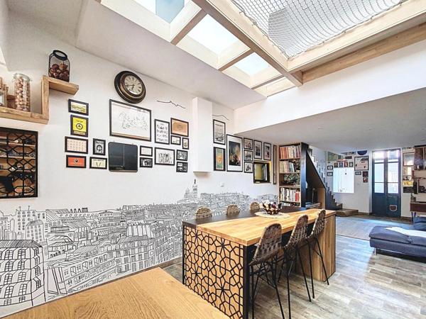 Maison de ville rénovée avec prestations haut de gamme – 118 m²