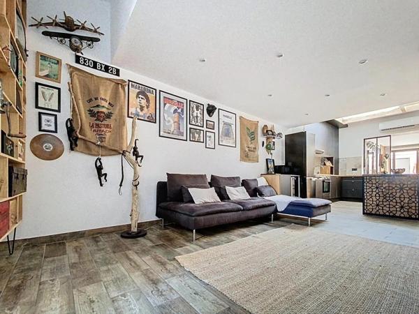 Maison de ville rénovée avec prestations haut de gamme – 118 m²