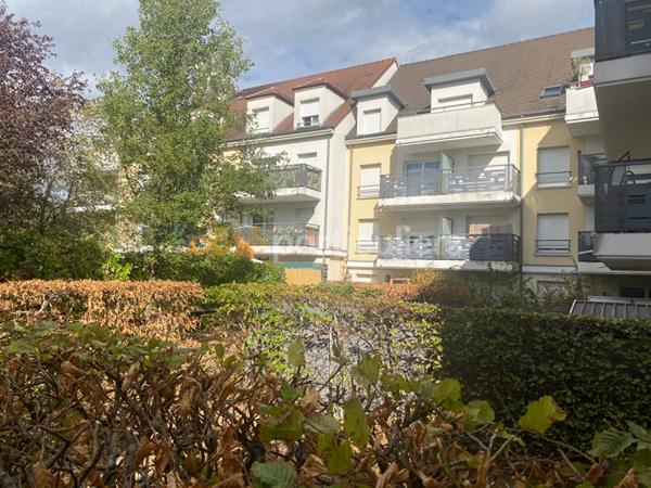 Vente
                Appartement32 m² - 1 Pièce -
                    MONTLHERY (91310)