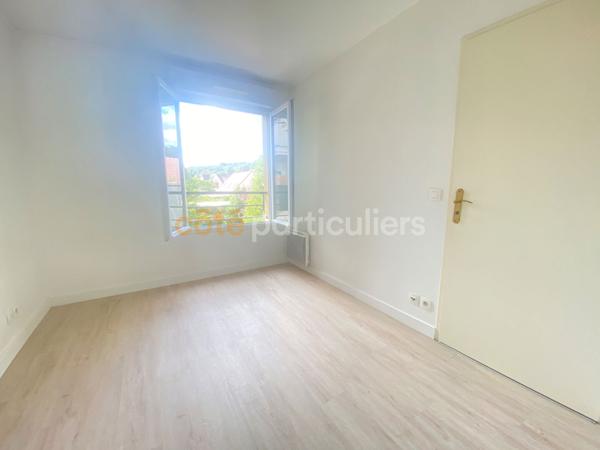 Vente
                Appartement32 m² - 1 Pièce -
                    MONTLHERY (91310)