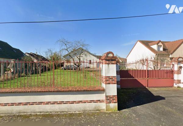 A VENDRE - ORLEANS Maison charmante en briques de 137 m² sur un terrain d'environ 1330 m²