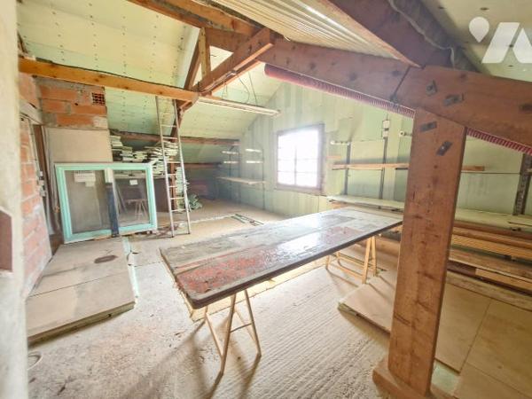 A VENDRE - ORLEANS Maison charmante en briques de 137 m² sur un terrain d'environ 1330 m²