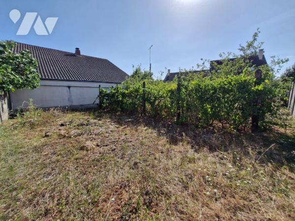A VENDRE - ORLEANS Maison charmante en briques de 137 m² sur un terrain d'environ 1330 m²