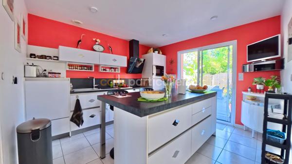 Vente
                Maison112,93 m² - 4 Pièces -
                    LES SABLES D OLONNE (85340)