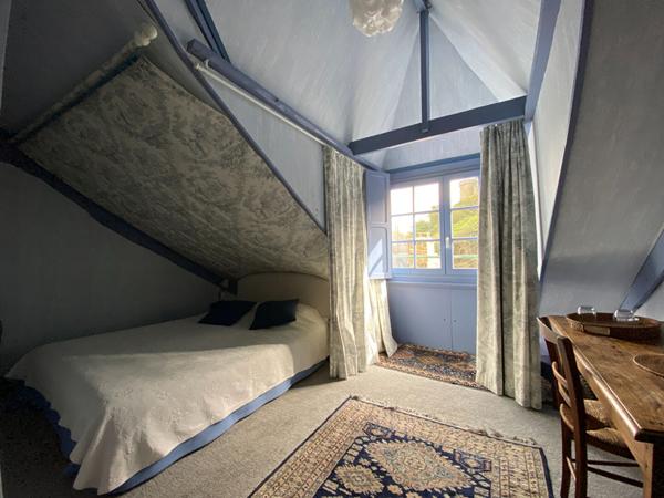 A VENDRE ! Maison d'Exception à Dinan, avec un jardin unique dans le Jerzual