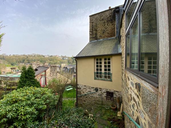 A VENDRE ! Maison d'Exception à Dinan, avec un jardin unique dans le Jerzual