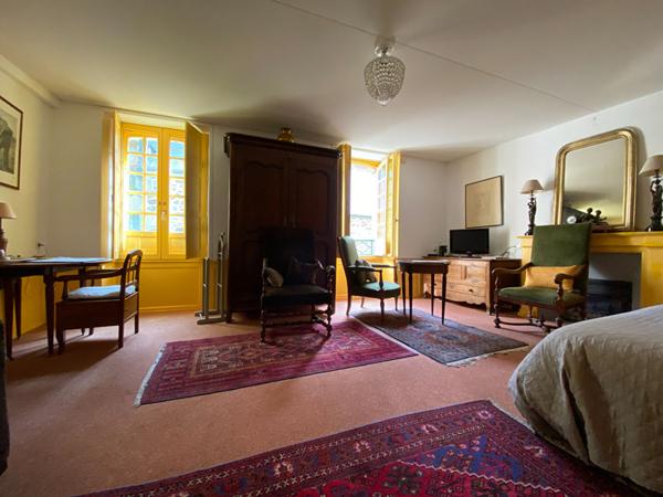 A VENDRE ! Maison d'Exception à Dinan, avec un jardin unique dans le Jerzual