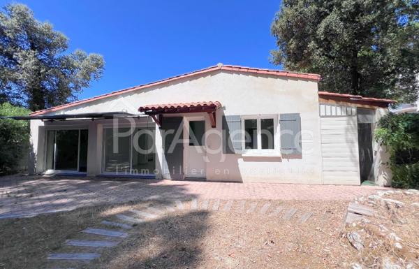 A LOUER - Maison T3 Jardin clos et arboré de pins