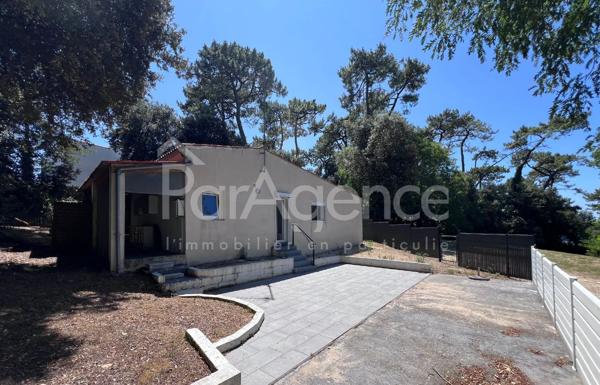 A LOUER - Maison T3 Jardin clos et arboré de pins