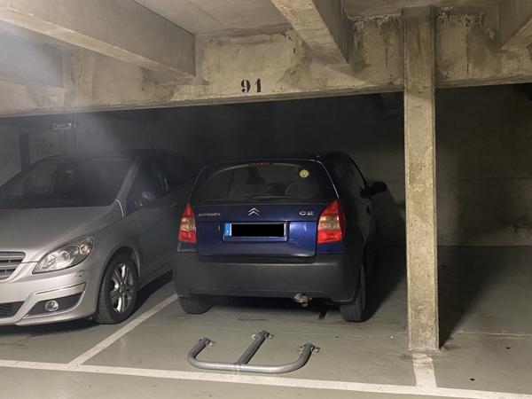 Paris (75011) EMPLACEMENT PARKING À LOUER 75011 RUE DU CHEMIN VERT