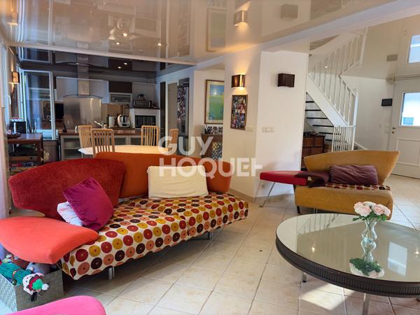CHARMANTE MAISON DE 5 PIECES (109.78 m²) À SOISY-SUR-SEINE