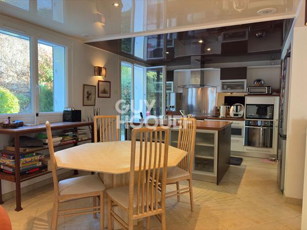 CHARMANTE MAISON DE 5 PIECES (109.78 m²) À SOISY-SUR-SEINE