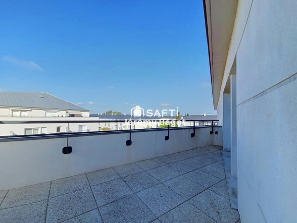 Un grand type 2 complet avec ascenseur parking et terrasse