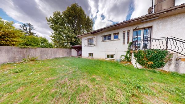 Maison à rénover au centre - FRIGÈRES